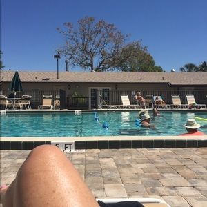 Meet your Posher, Cheri